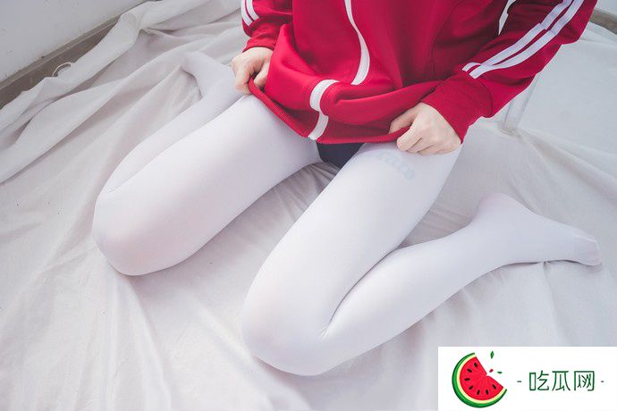 黑料吃瓜在线看：摄影机构森萝财团内部摄影